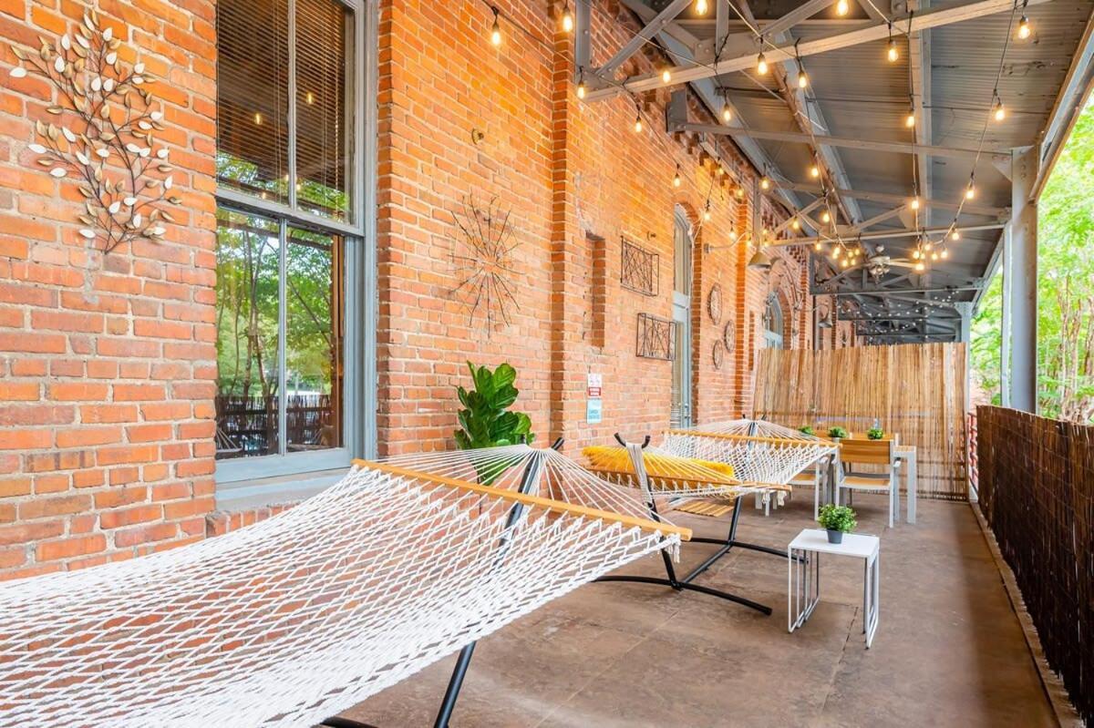 ダーラム100 Year Old Historic Brick 2Br Loft Large Patio1アパートメント エクステリア 写真